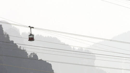 Une télécabine heurte une grue à l'Alpe d'Huez: 23 blessés