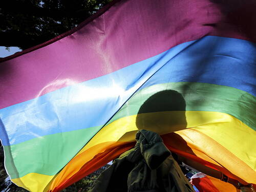 La Ville de Genève lance sa campagne 2022 contre l’homophobie