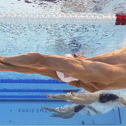 Mityukov 2e des demi-finales du 200 m dos