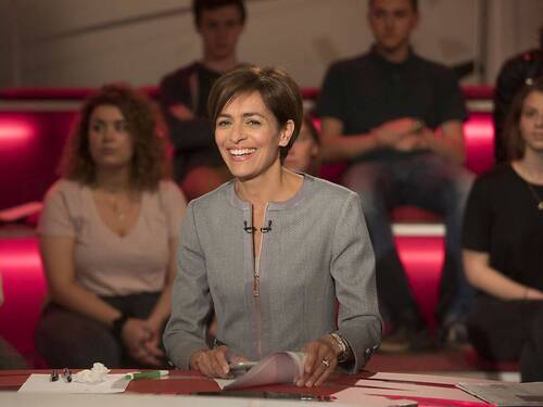La journaliste Esther Mamarbachi quitte la RTS