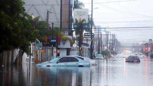 Mexique: cinq morts après la tempête Rachel et l'ouragan Simon