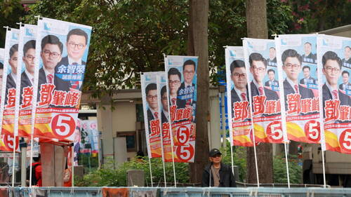 Hong Kong aux urnes après un incendie meurtrier