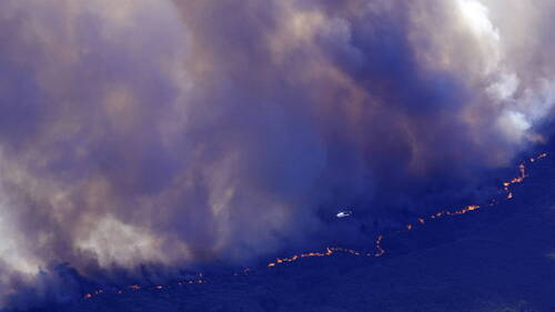 Incendies: l'Espagne déclare l'urgence nationale dans deux régions