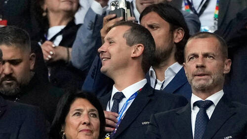 Le directeur des opérations quitte la FIFA après ses critiques