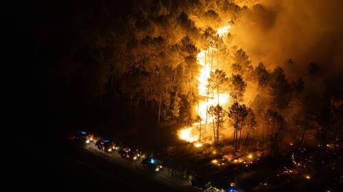 Le mégafeu de Gironde attisé par la chaleur