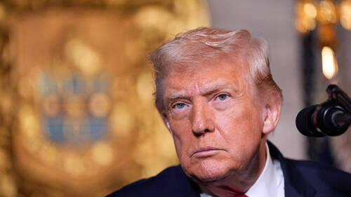 Trump s'entretient avec Poutine avant un tête-à-tête avec Zelensky