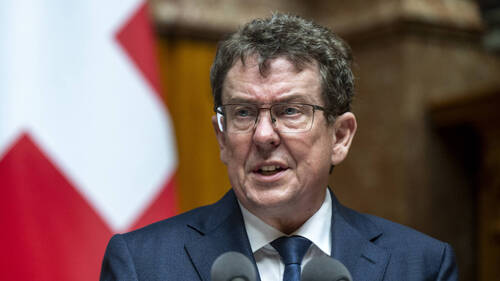 Albert Rösti prié de s'expliquer sur les pesticides