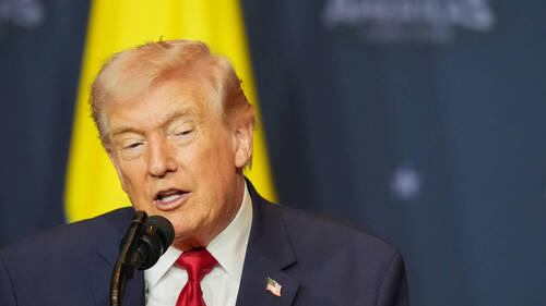 Trump dit que Cuba "vit ses derniers moments"