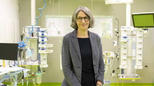 L'OFSP défend la stratégie de la Suisse durant la pandémie de Covid