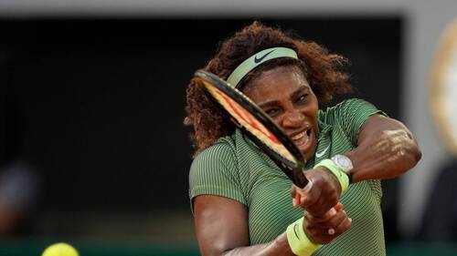 Serena doit "encore s'entraîner un peu plus" pour rejouer en simple