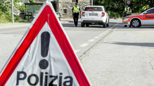 Trois policiers blessés lors d'une explosion à Leontica (TI)