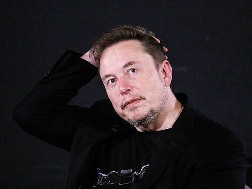 Elon Musk présente Grok, son interface d'IA générative