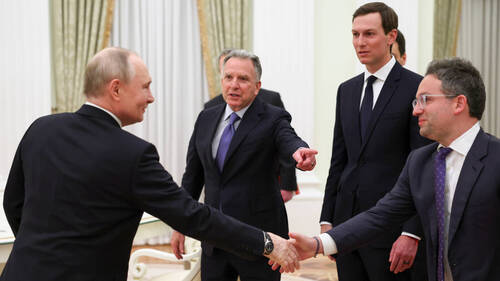 Russes, Ukrainiens et Américains vont se réunir à Abou Dhabi