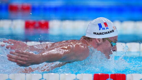 CE: Léon Marchand se pare d'or sur 200 m papillon