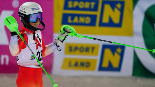 Camille Rast battue d'un cheveu par la reine du slalom