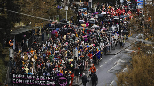 Lausanne: entre 4000 et 5000 personnes au carnaval antifasciste