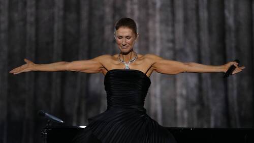 "Encore un soir": Céline Dion entame son dernier concert parisien