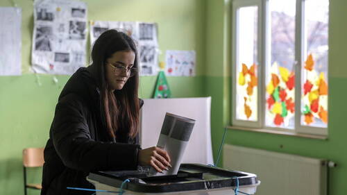 Kosovo: le parti au pouvoir en tête aux élections législatives