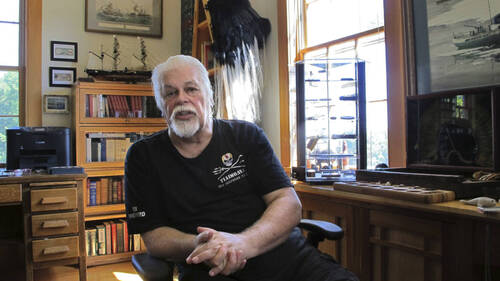 Groenland: le militant écologiste Paul Watson maintenu en détention