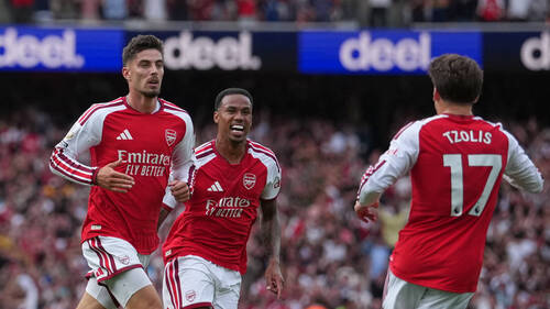 Arsenal s'impose en champion contre Chelsea