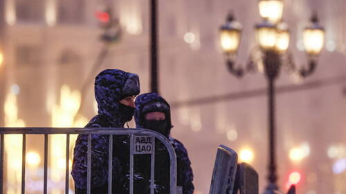 Moscou: un policier tué, deux autres blessés dans une explosion