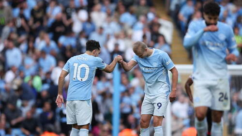 Man City bat Sunderland et prend la tête de la Premier League