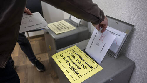 La moitié des votants en Suisse ont 60 ans ou plus