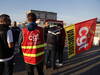Pénurie de carburants en France: la grève se poursuit