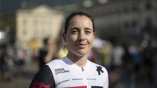 La Suissesse Mara Winter au pied du podium de la course en ligne