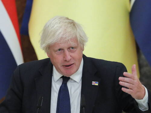 "Un missile, cela prendrait une minute": lance Poutine à Johnson