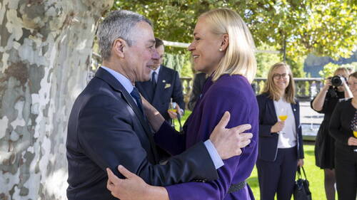 Berne et Helsinki soignent leurs relations pour leur “centenaire”