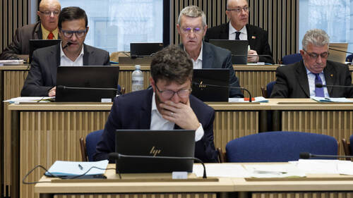 Deux députés quittent LJS et rejoignent les Vert'libéraux
