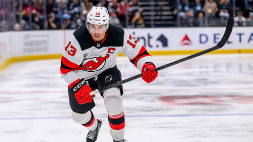 Hischier donne la victoire aux Devils face aux Preds