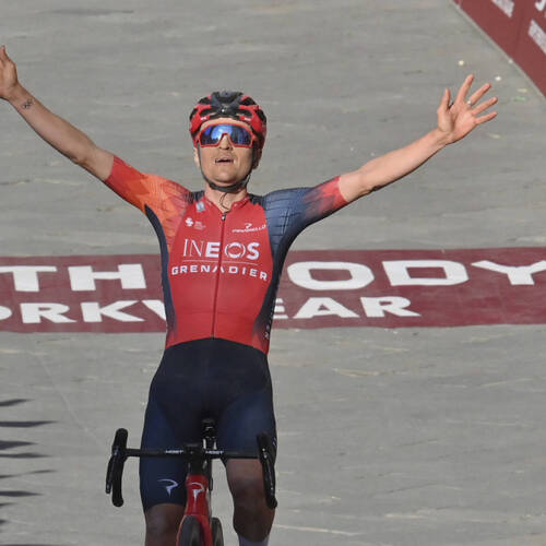 Le Britannique Pidcock s'impose en solitaire sur les Strade Bianche