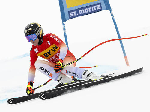Gut-Behrami 3e du premier super-G de St-Moritz, Goggia impériale