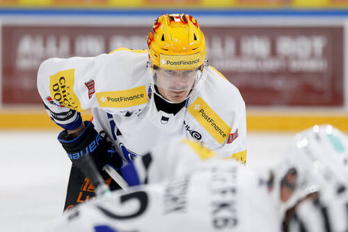 PostFinance Top Scorer Marcus Soerensen (HCFG) waehrend dem Meisterschaftsspiel der National League zwischen den SC Rapperswil Jona Lakers und dem HC Fribourg Gotteron, am Samstag, den 19. September 2026, im Lido in Rapperswil. (PostFinance/KEYSTONE/Christian Merz)