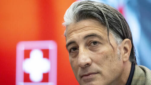 "Les meilleurs sont là, les attentes sont énormes" relève Yakin