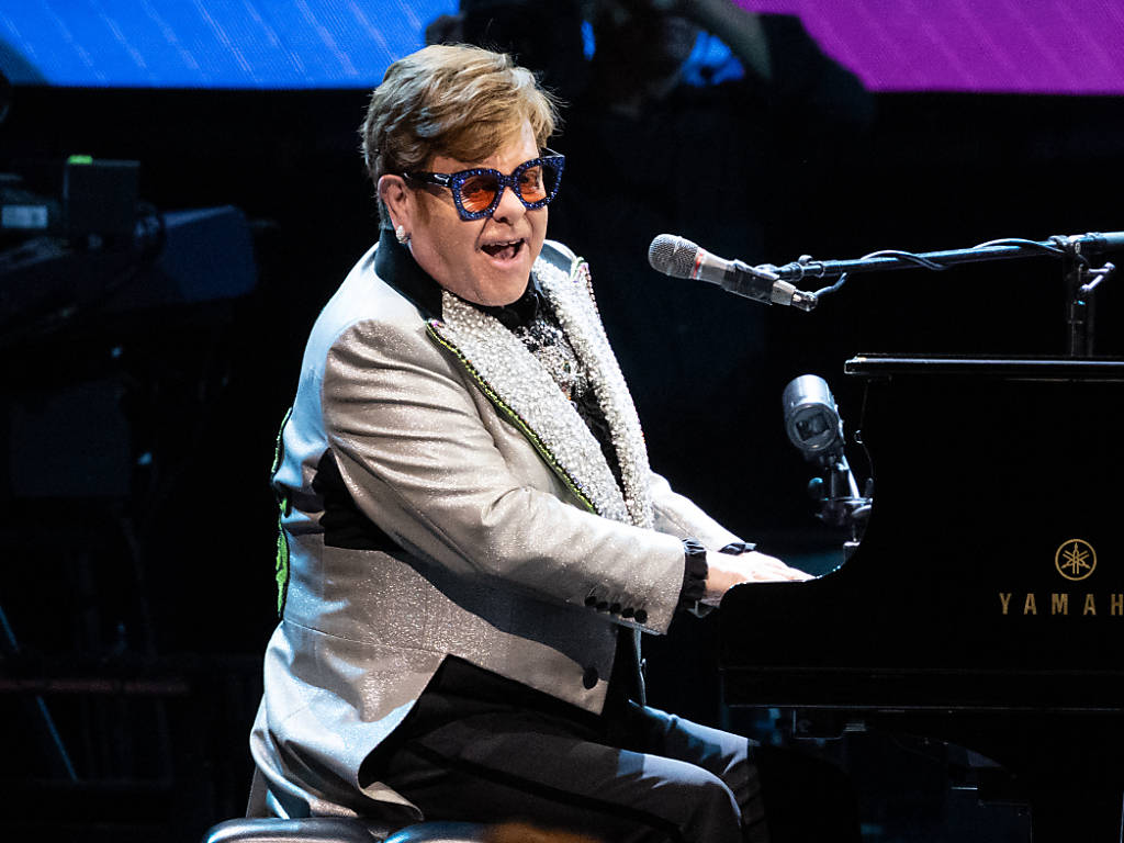 Elton John Fait Ses Adieux Au Public Britannique à Glastonbury