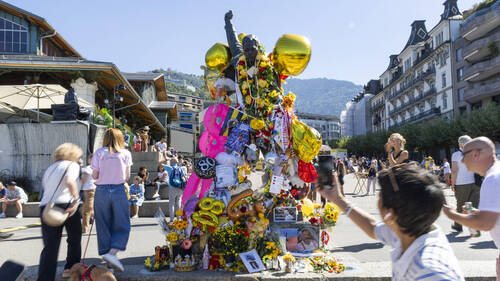 Des milliers de fans célèbrent les 80 ans de Freddie Mercury