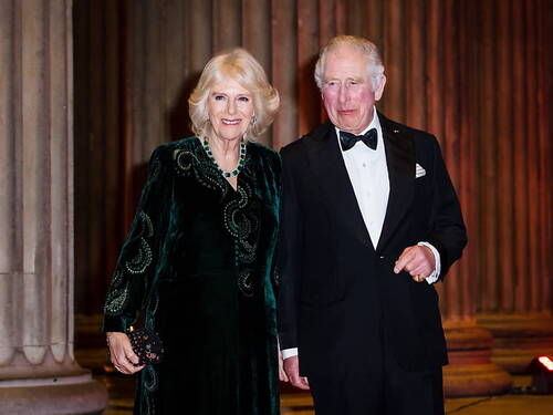 L'épouse du prince Charles, Camilla, à son tour positive au Covid