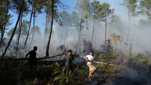 Incendies: mégafeu toujours "contenu" en Gironde