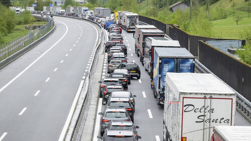 Les bouchons au Gothard ont commencé