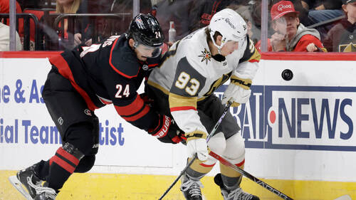 Golden Knights et Hurricanes à la recherche d'un deuxième titre