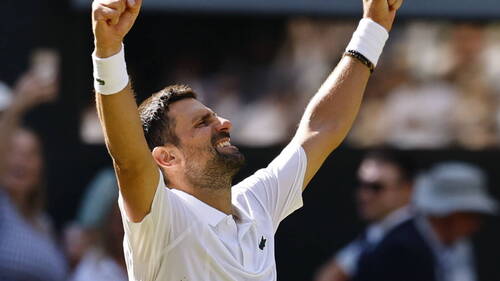 Djokovic égale le record de victoires de Federer à Wimbledon