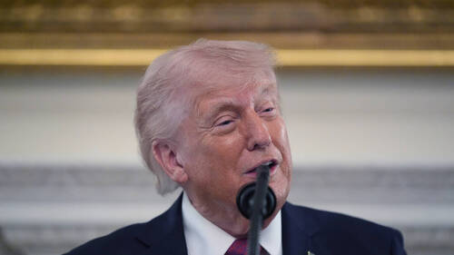 Dans une interview, Trump remet la pression sur la Suisse