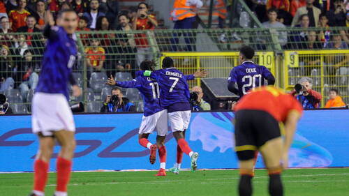 La France gagne au bout du suspense, l'Italie s'impose en Turquie