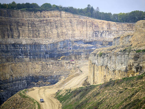 Contre-projet à l'initiative "Sauvons le Mormont"
