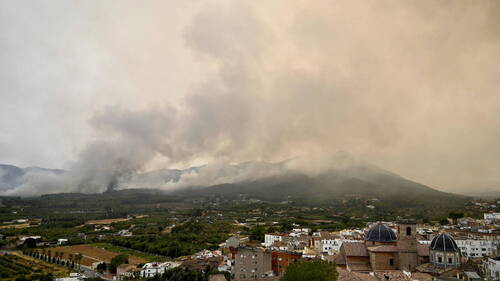Incendies en Espagne: heures cruciales avant un changement de météo