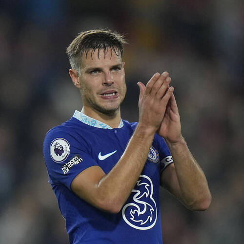 Chelsea freiné, Liverpool enchaîne