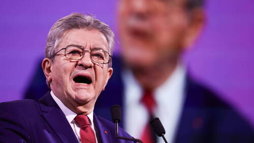 Mélenchon officialise sa candidature à la présidentielle 2027
